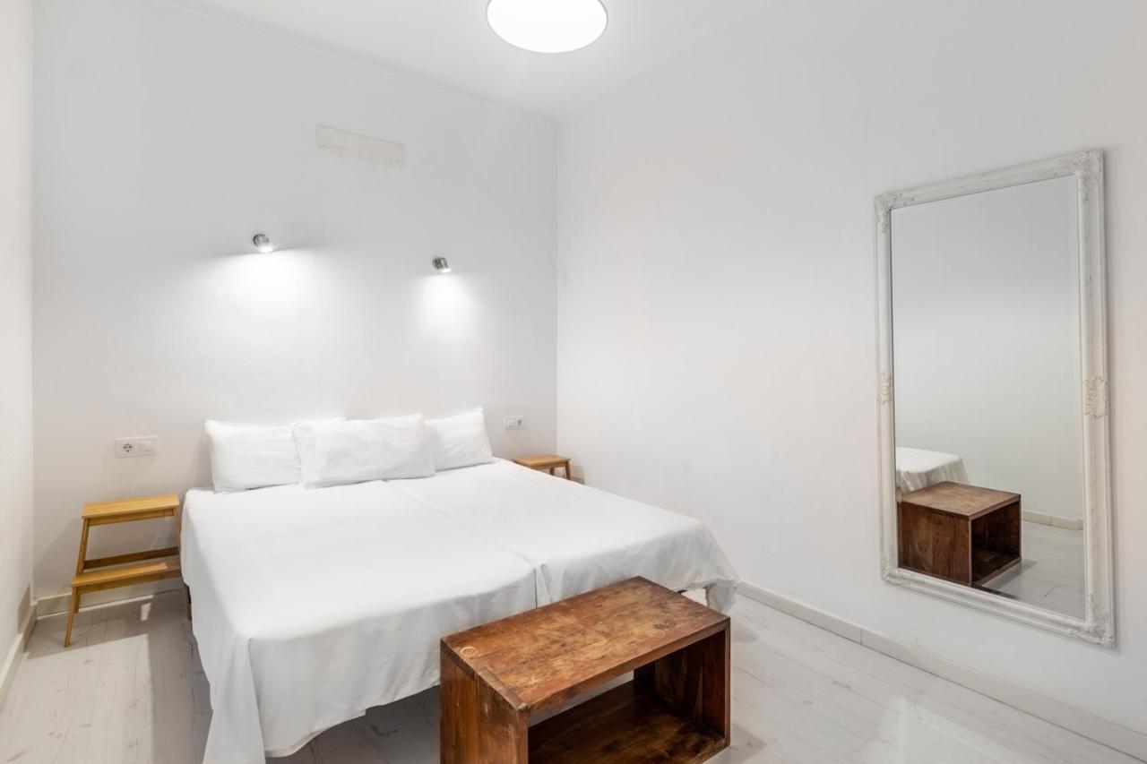 Rooms Can Moreno Ses Salines  Exteriör bild